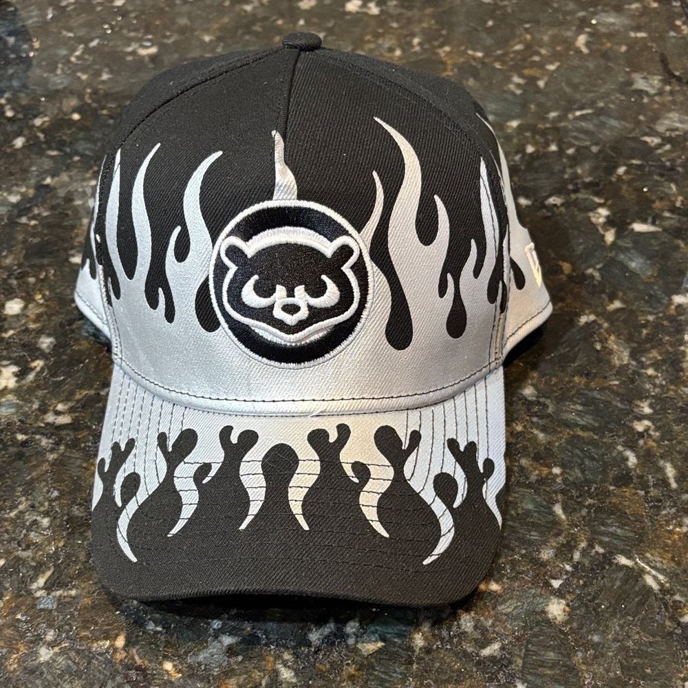 Chicago Cubs Mettalic Flames 9Forty AFrame SnapBack Cap!